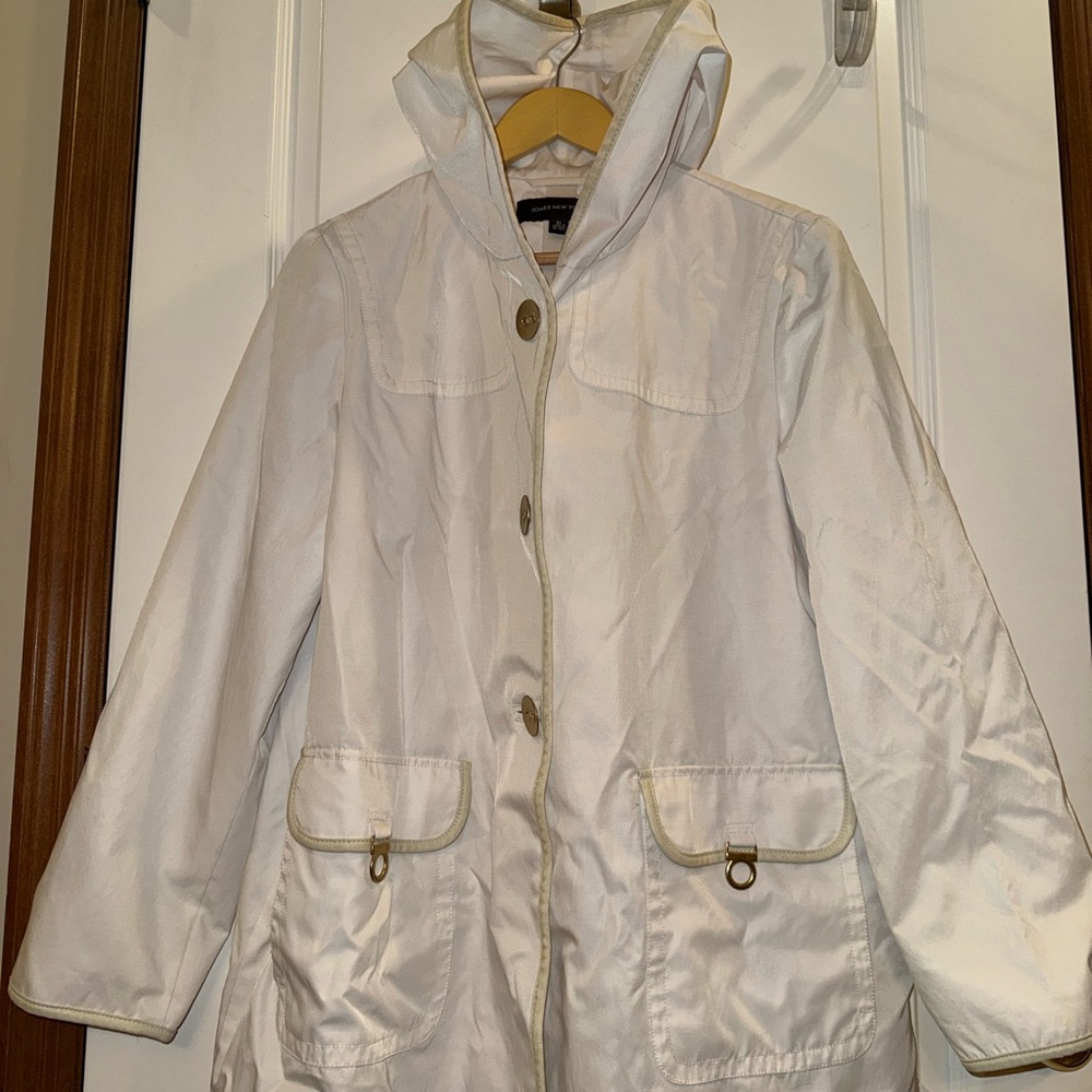 Jones New York Cream Hooded trench coat Jacket with gold detailing size XL